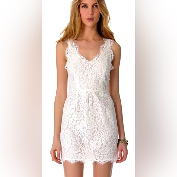 Joie Sleeveless Rori V-neck Mini Dress in White Lace w Scallop Eyelash Hem CL3 - Picture 4 of 8